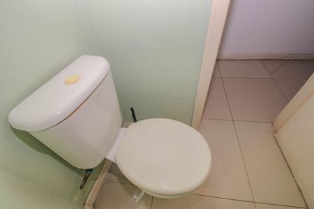 Casa à venda com 285m², 5 quartos e 4 vagas Casa à venda com 285m², 5 quartos e 4 vagasLavabo