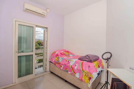 Casa à venda com 285m², 5 quartos e 4 vagas Casa à venda com 285m², 5 quartos e 4 vagasQuarto 2