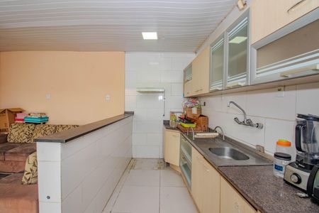 Casa à venda com 285m², 5 quartos e 4 vagas Casa à venda com 285m², 5 quartos e 4 vagasCozinha - Edícula