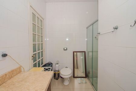 Casa à venda com 285m², 5 quartos e 4 vagas Casa à venda com 285m², 5 quartos e 4 vagasBanheiro Social