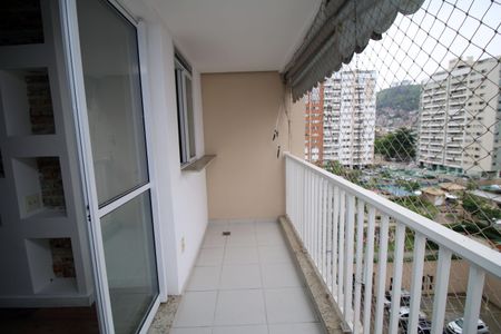 Apartamento para alugar com 71m², 3 quartos e 1 vagaVaranda