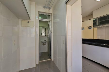 Apartamento à venda com 115m², 3 quartos e 2 vagas Apartamento à venda com 115m², 3 quartos e 2 vagasÁrea de Serviço