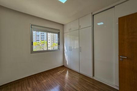 Apartamento à venda com 115m², 3 quartos e 2 vagas Apartamento à venda com 115m², 3 quartos e 2 vagasQuarto 2
