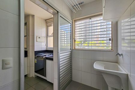 Apartamento à venda com 115m², 3 quartos e 2 vagas Apartamento à venda com 115m², 3 quartos e 2 vagasÁrea de Serviço