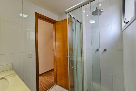 Apartamento à venda com 115m², 3 quartos e 2 vagas Apartamento à venda com 115m², 3 quartos e 2 vagasBanheiro da Suíte