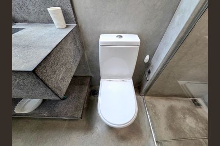 Apartamento para alugar com 72m², 1 quarto e 2 vagas Apartamento para alugar com 72m², 1 quarto e 2 vagasBanheiro da Suíte