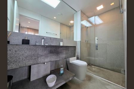 Apartamento para alugar com 72m², 1 quarto e 2 vagas Apartamento para alugar com 72m², 1 quarto e 2 vagasBanheiro da Suíte