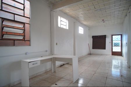 Casa à venda com 390m², 4 quartos e 1 vagaSala/Cozinha