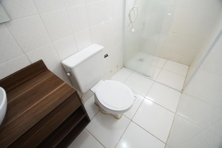 Banheiro de apartamento à venda com 1 quarto, 42m² em Botafogo, Campinas