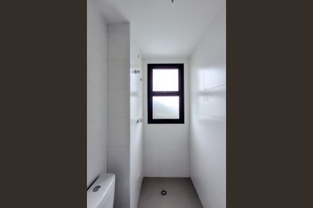 Apartamento à venda com 95m², 3 quartos e 2 vagas Apartamento à venda com 95m², 3 quartos e 2 vagasBanheiro da Suíte