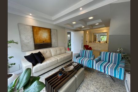 Casa à venda com 171m², 4 quartos e 2 vagasSala