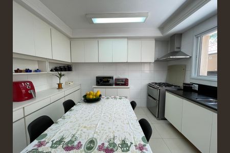 Casa à venda com 171m², 4 quartos e 2 vagasCozinha