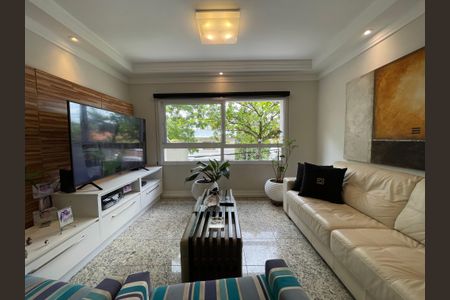 Casa à venda com 171m², 4 quartos e 2 vagasSala