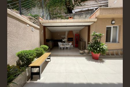 Casa à venda com 171m², 4 quartos e 2 vagasQuintal