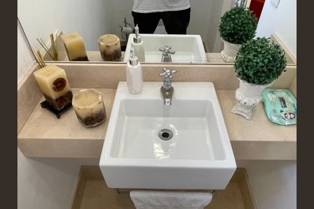 Casa à venda com 171m², 4 quartos e 2 vagasBanheiro 4