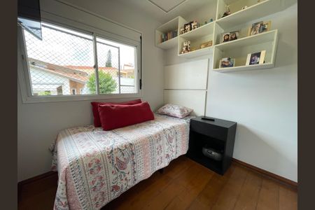 Casa à venda com 171m², 4 quartos e 2 vagasQuarto 2