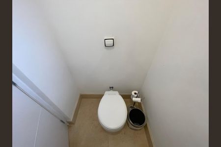 Casa à venda com 171m², 4 quartos e 2 vagasBanheiro 4