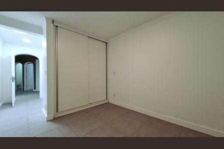 Casa para alugar com 3 quartos, 820m² em Vila Albertina, São Paulo