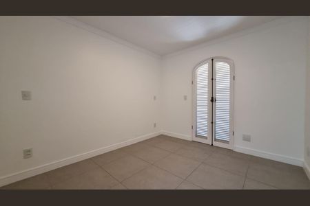 Casa para alugar com 3 quartos, 820m² em Vila Albertina, São Paulo