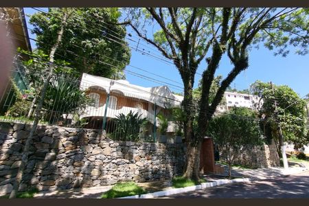 Casa para alugar com 820m², 3 quartos e 4 vagas