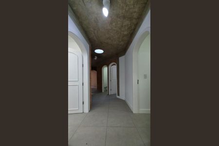 Casa para alugar com 3 quartos, 820m² em Vila Albertina, São Paulo