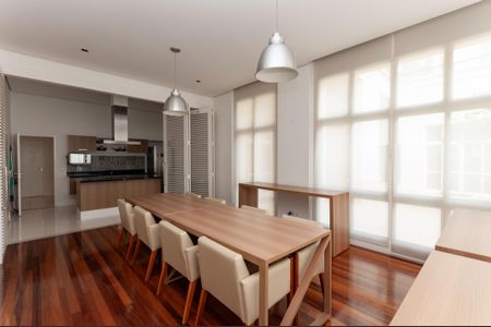 Apartamento à venda com 104m², 3 quartos e 2 vagas Apartamento à venda com 104m², 3 quartos e 2 vagasÁrea Comum - Salão de Festas Gourmet