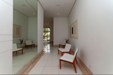 Apartamento à venda com 104m², 3 quartos e 2 vagas Apartamento à venda com 104m², 3 quartos e 2 vagasÁrea Comum - Hall Social