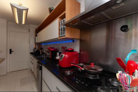 Apartamento à venda com 104m², 3 quartos e 2 vagas Apartamento à venda com 104m², 3 quartos e 2 vagasCozinha