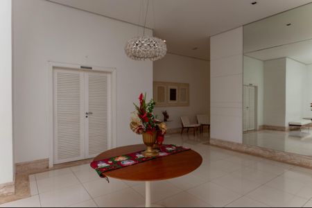 Apartamento à venda com 104m², 3 quartos e 2 vagas Apartamento à venda com 104m², 3 quartos e 2 vagasÁrea Comum - Hall Social