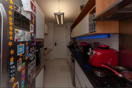 Apartamento à venda com 104m², 3 quartos e 2 vagas Apartamento à venda com 104m², 3 quartos e 2 vagasCozinha