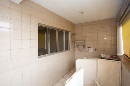 Casa para alugar com 319m², 6 quartos e 1 vagaÁrea de Serviço