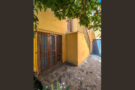 Casa à venda com 250m², 1 quarto e sem vaga Casa à venda com 250m², 1 quarto e sem vagaFachada