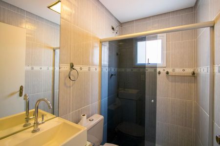 Apartamento à venda com 90m², 3 quartos e 2 vagas Apartamento à venda com 90m², 3 quartos e 2 vagasBanheiro social