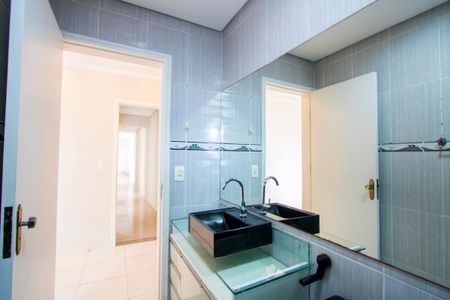 Apartamento à venda com 90m², 3 quartos e 2 vagas Apartamento à venda com 90m², 3 quartos e 2 vagasBanheiro do quarto 1