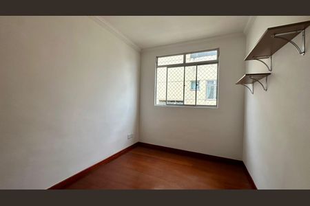 Apartamento para alugar com 80m², 2 quartos e 2 vagas Apartamento para alugar com 80m², 2 quartos e 2 vagasQuarto