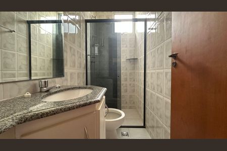Apartamento para alugar com 80m², 2 quartos e 2 vagas Apartamento para alugar com 80m², 2 quartos e 2 vagasBanheiro