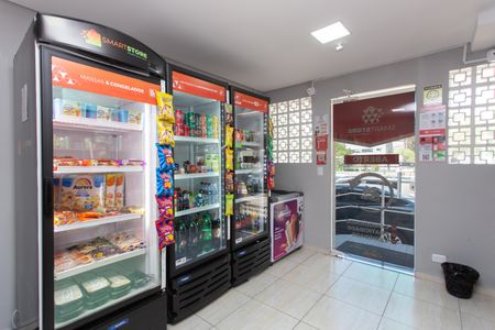 Apartamento à venda com 49m², 2 quartos e 1 vaga Apartamento à venda com 49m², 2 quartos e 1 vagaMini Mercado