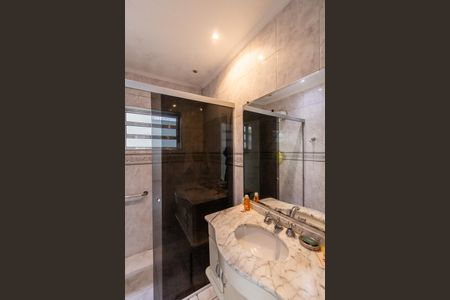 Casa à venda com 850m², 3 quartos e 6 vagasBanheiro