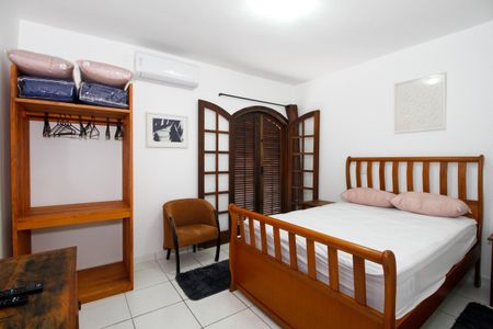 Quarto 2 de casa à venda com 3 quartos, 160m² em Pinheiros, São Paulo