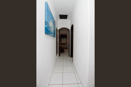 Casa à venda com 160m², 3 quartos e 1 vaga Casa à venda com 160m², 3 quartos e 1 vagaCorredor