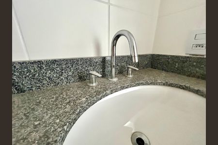 Apartamento à venda com 56m², 2 quartos e 1 vagaBanheiro 1