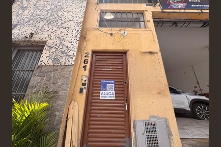 Studio para alugar com 20m², 1 quarto e sem vagaFachada + plaquinha 