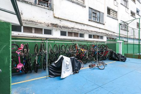 Apartamento para alugar com 50m², 2 quartos e 1 vaga Apartamento para alugar com 50m², 2 quartos e 1 vagaÁrea comum - Bicicletário