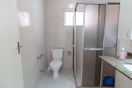 Casa de condomínio à venda com 173m², 3 quartos e 2 vagas Casa de condomínio à venda com 173m², 3 quartos e 2 vagasBanheiro da Suíte