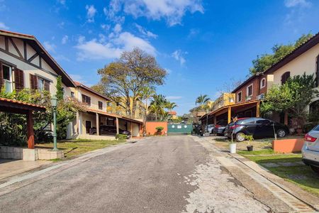 Casa de condomínio à venda com 173m², 3 quartos e 2 vagas Casa de condomínio à venda com 173m², 3 quartos e 2 vagasCondomínio