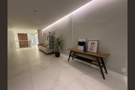 Apartamento à venda com 120m², 3 quartos e 2 vagas Apartamento à venda com 120m², 3 quartos e 2 vagasÁrea comum