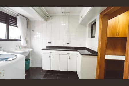 Apartamento à venda com 120m², 3 quartos e 3 vagas Apartamento à venda com 120m², 3 quartos e 3 vagasÁrea de Serviço