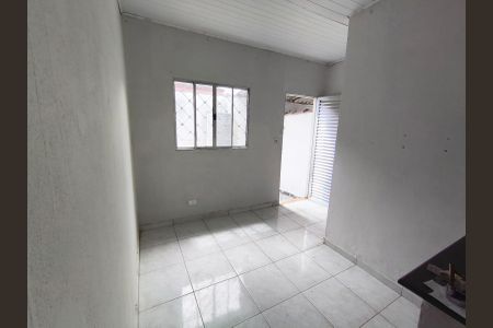 Sala de casa para alugar com 1 quarto, 56m² em Vila Jockei Clube, São Vicente