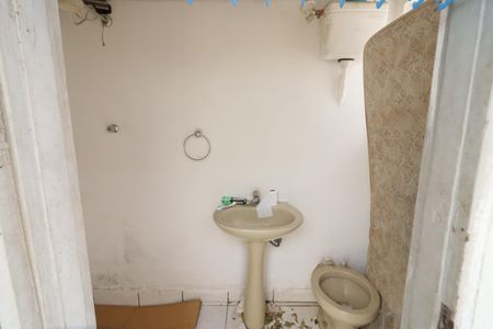 Casa à venda com 96m², 2 quartos e 2 vagasBanheiro de serviço