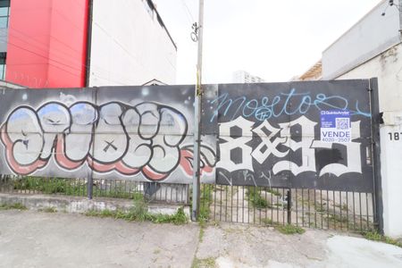 Casa à venda com 96m², 2 quartos e 2 vagasFachada